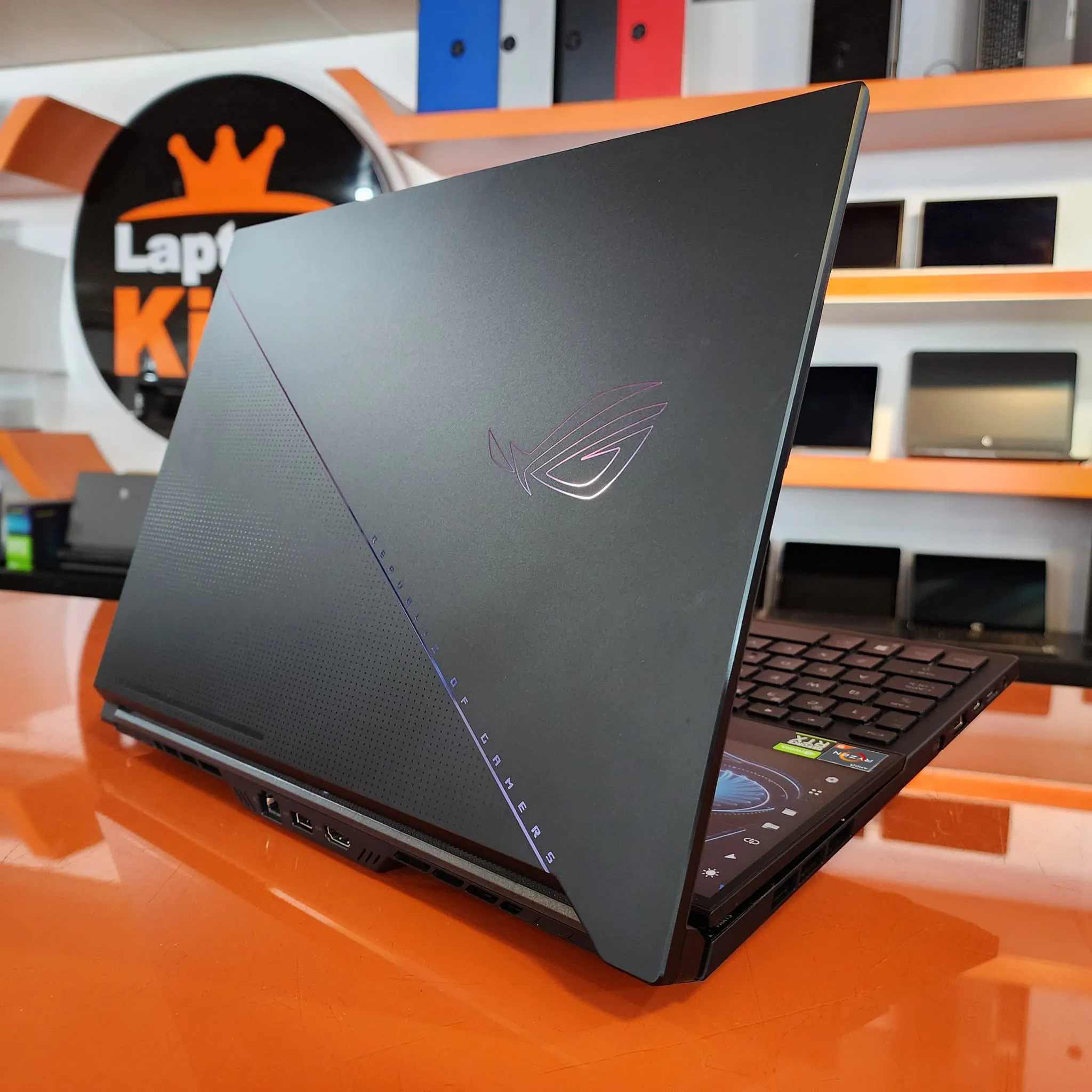 Asus Rog Zephyrus Duo 16 GX650RX-XS97 Ryzen 9 6900hx Rtx 3080 Ti 165hz Qhd  Laptop