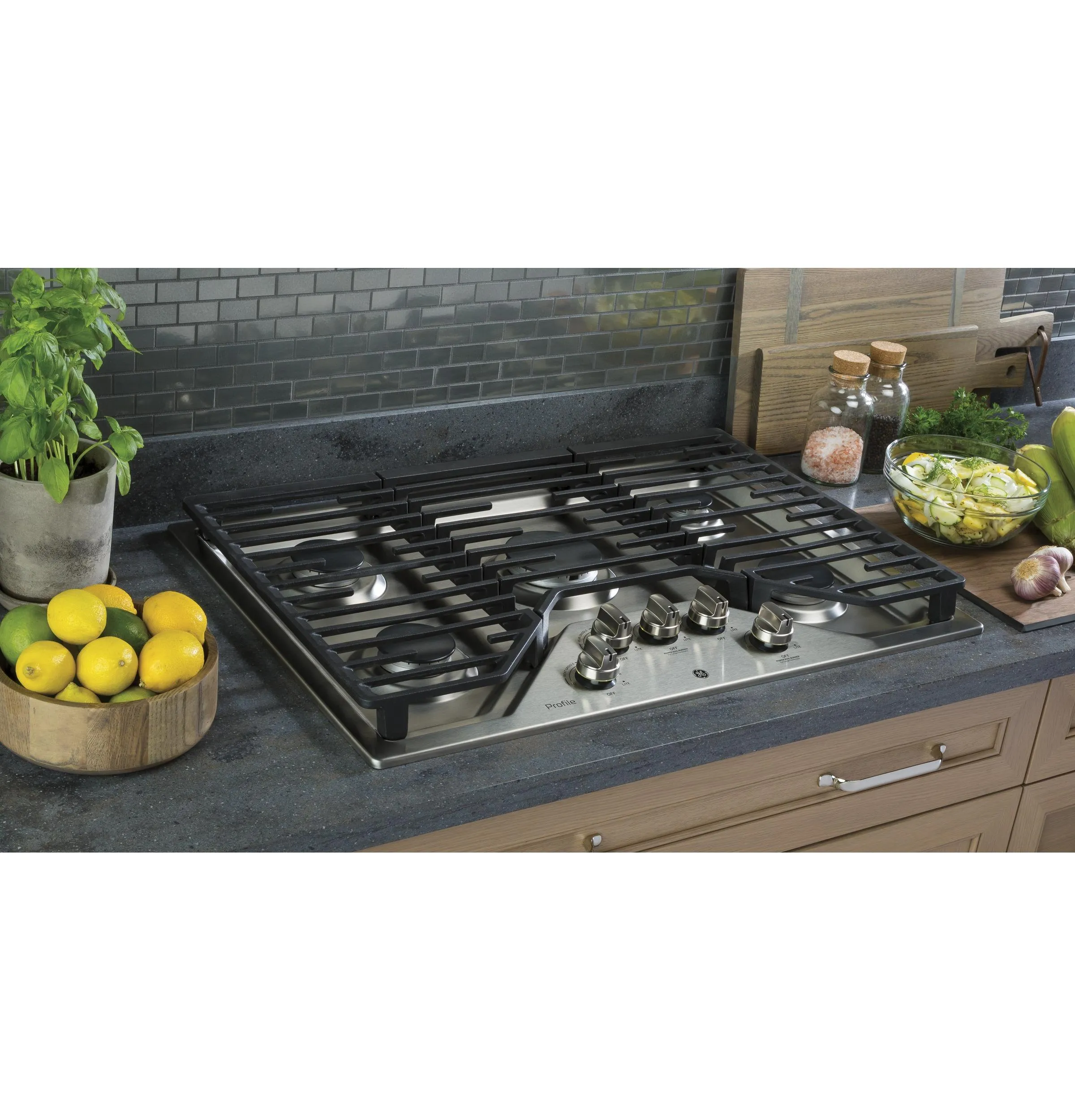 PGP7030SLSS GE Profile™ 30" Built-In Gas Cooktop with 5 Burners