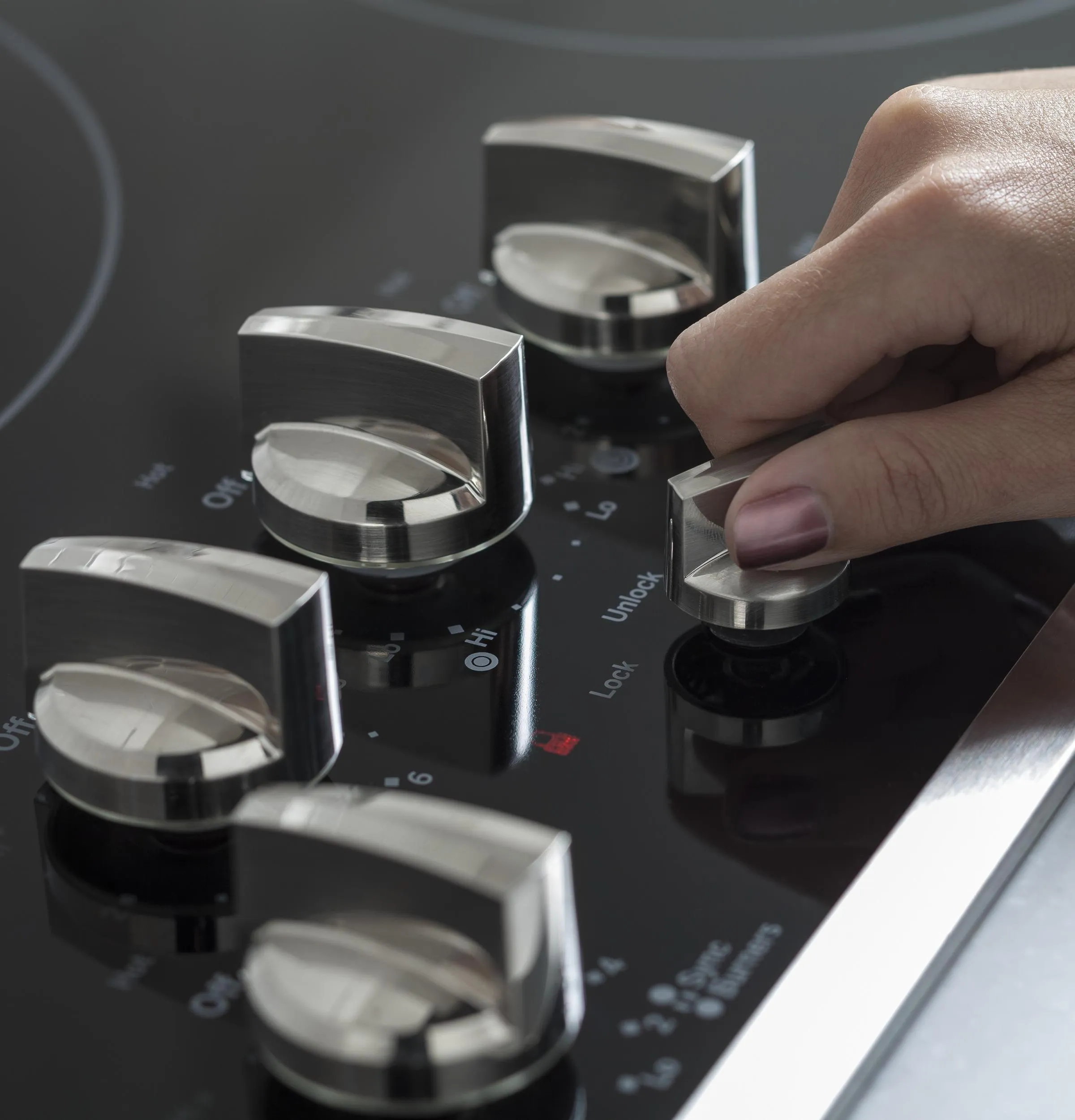 PP7036BMTS GE Profile™ 36" Built-In Knob Control Cooktop